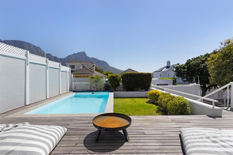 4 Bedroom Property for Sale in Claremont Upper Western Cape